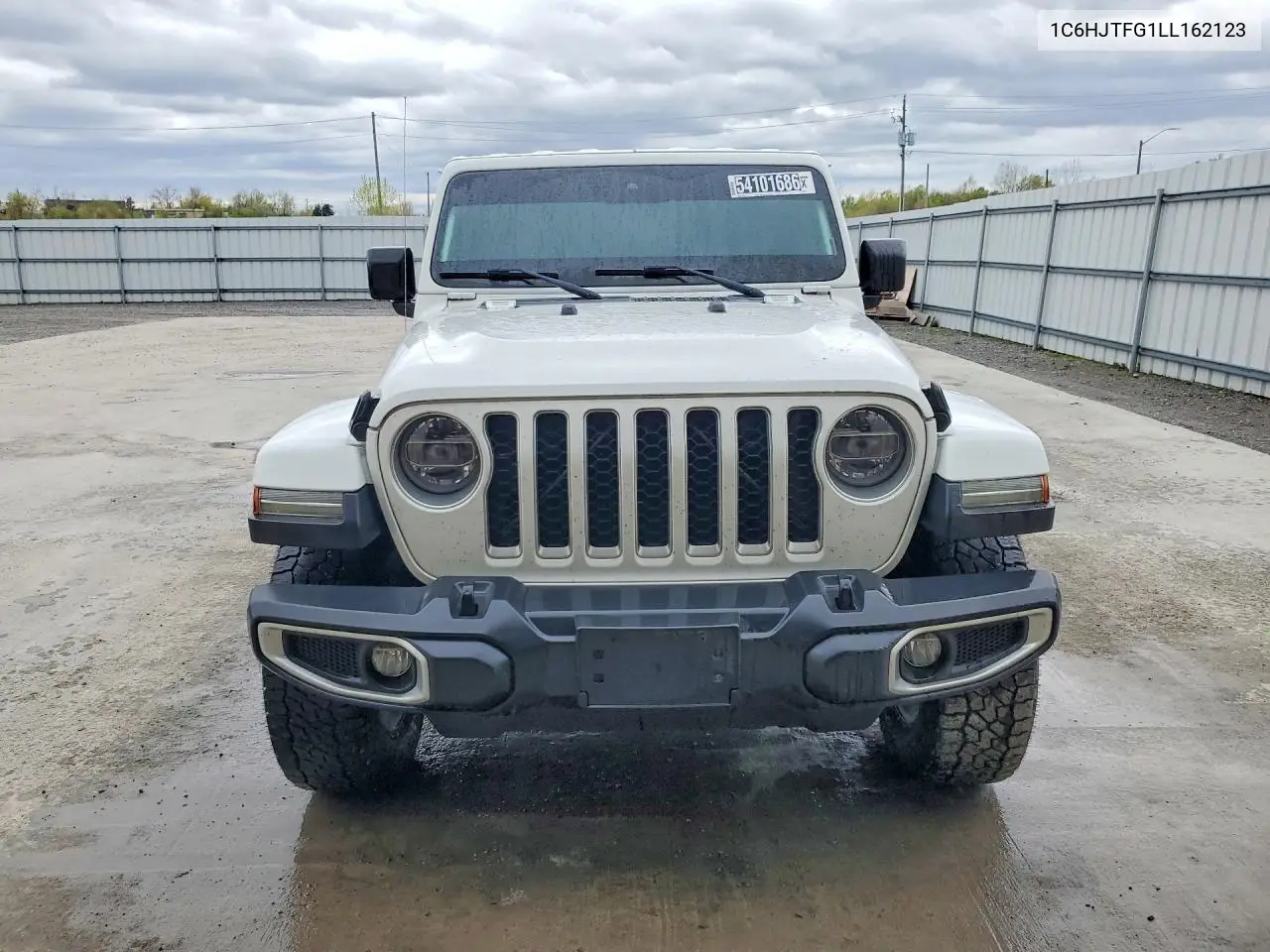 2020 Jeep Gladiator Overland VIN: 1C6HJTFG1LL162123 Lot: 54101686
