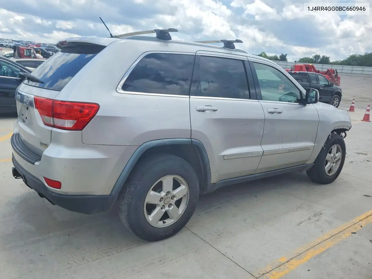 2011 Jeep Grand Cherokee Laredo VIN: 1J4RR4GG0BC660946 Lot: 54527206