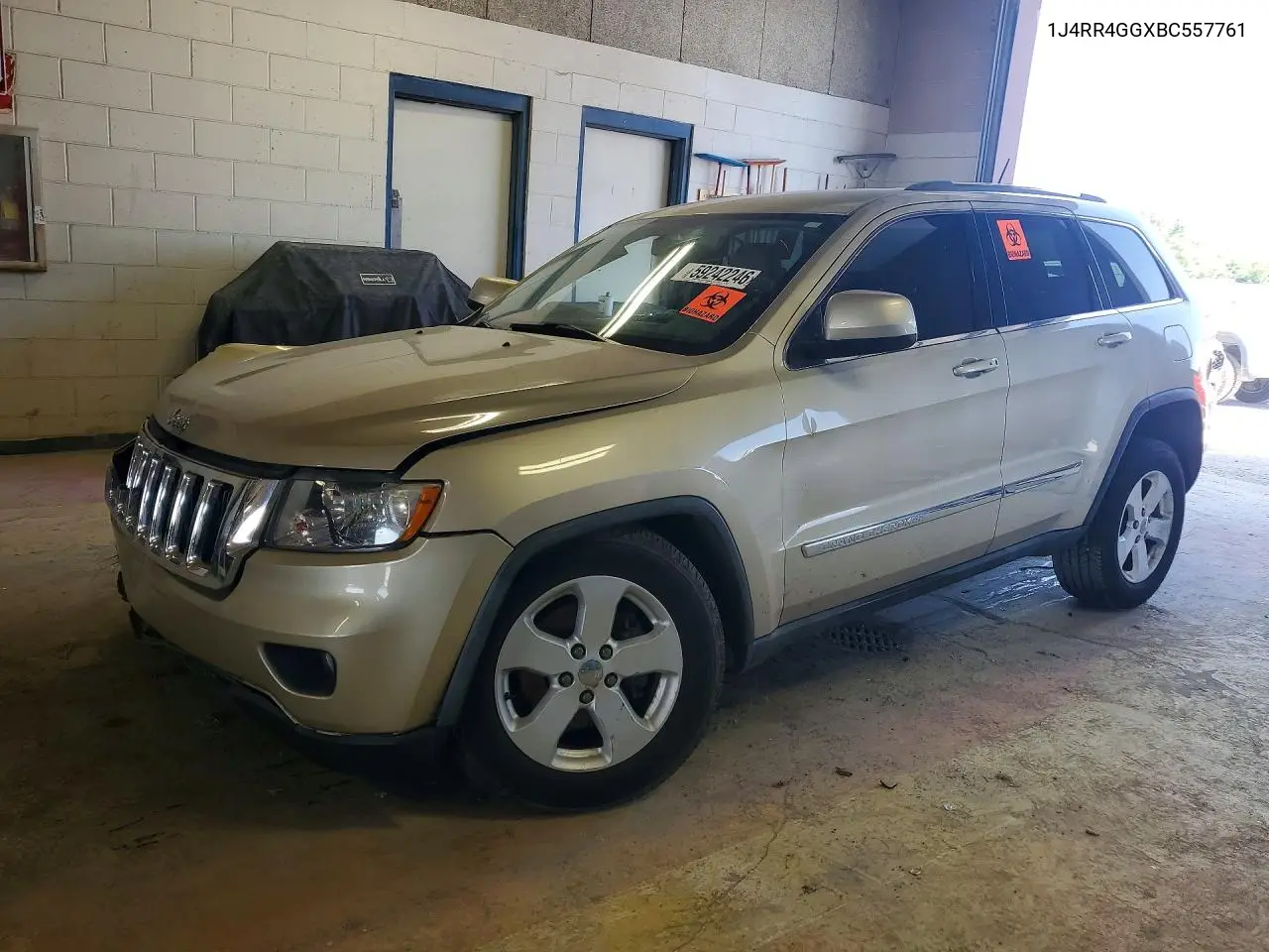 2011 Jeep Grand Cherokee Laredo VIN: 1J4RR4GGXBC557761 Lot: 59242246