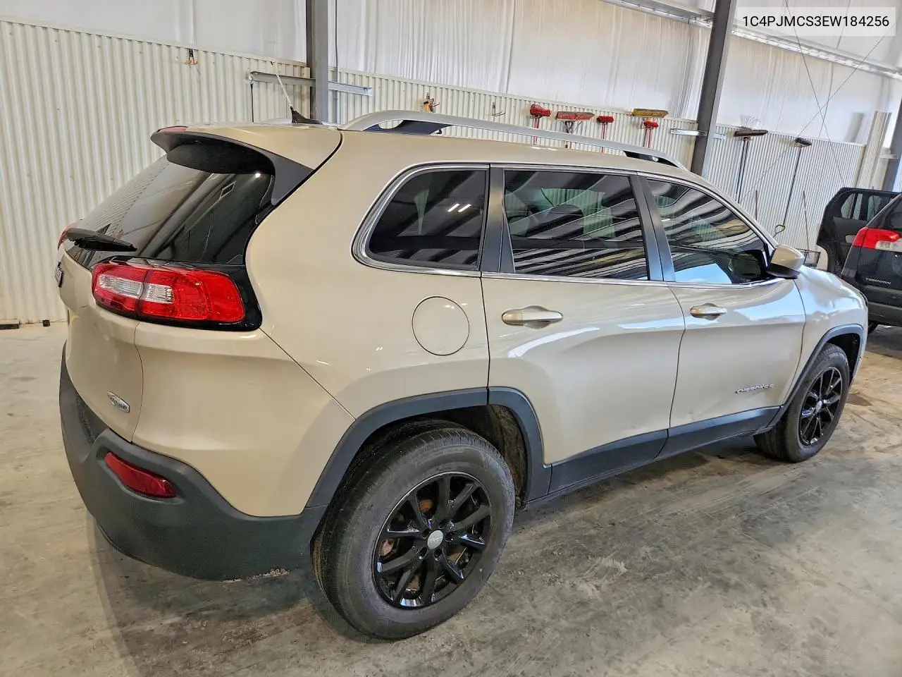 1C4PJMCS3EW184256 2014 Jeep Cherokee Latitude