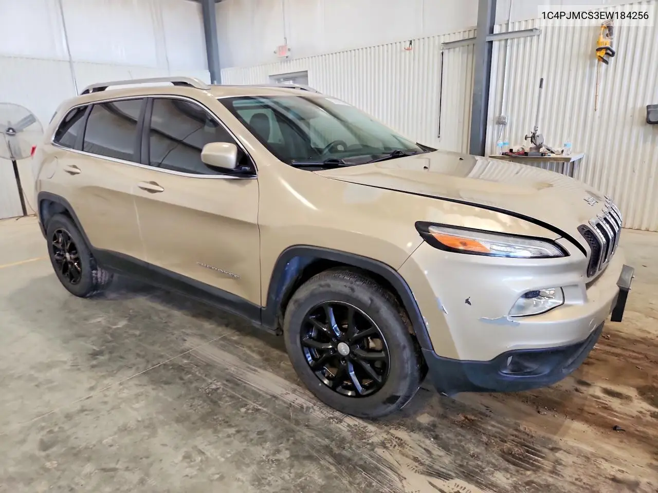 1C4PJMCS3EW184256 2014 Jeep Cherokee Latitude