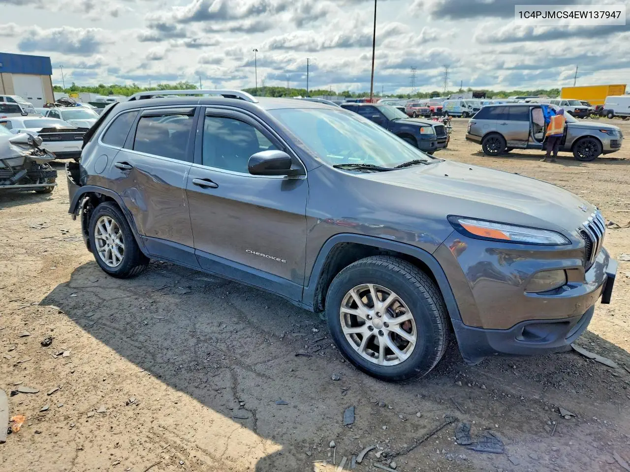 2014 Jeep Cherokee Latitude VIN: 1C4PJMCS4EW137947 Lot: 60693156