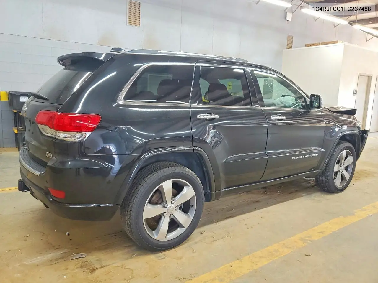 2015 Jeep Grand Cherokee Overland VIN: 1C4RJFCG1FC237488 Lot: 58775246