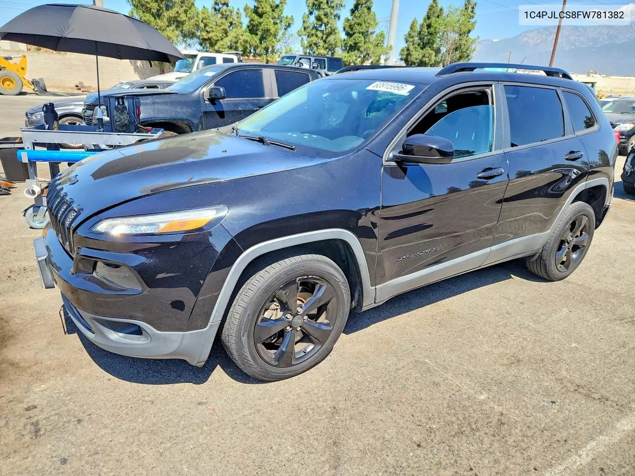 2015 Jeep Cherokee Latitude VIN: 1C4PJLCS8FW781382 Lot: 60915996