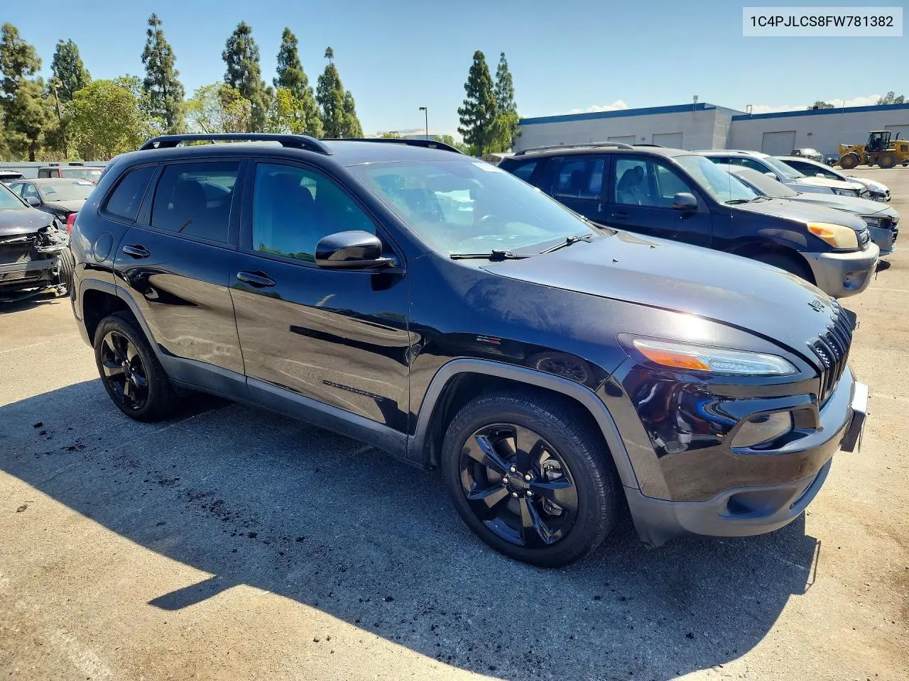2015 Jeep Cherokee Latitude VIN: 1C4PJLCS8FW781382 Lot: 60915996