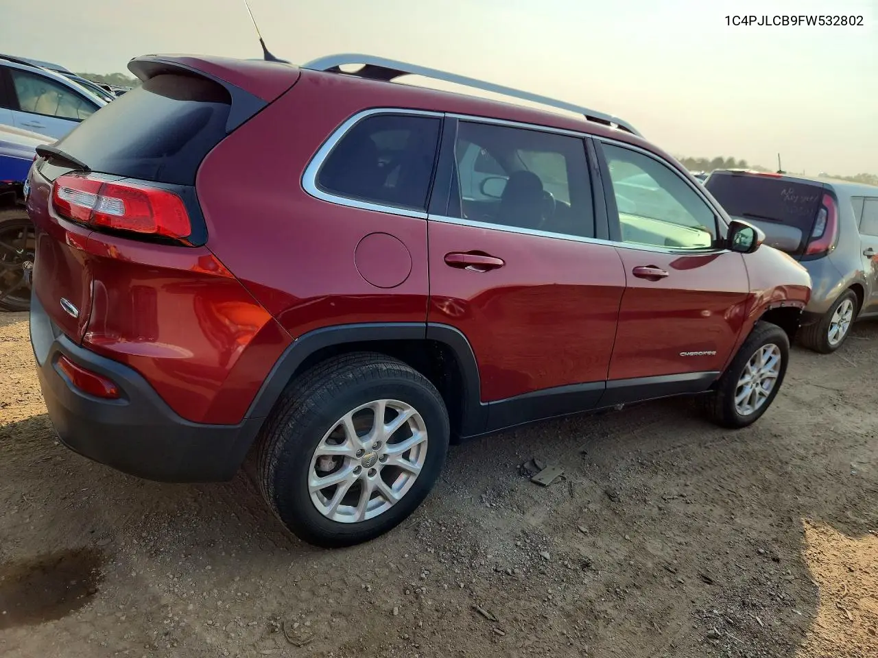 2015 Jeep Cherokee Latitude VIN: 1C4PJLCB9FW532802 Lot: 61024646