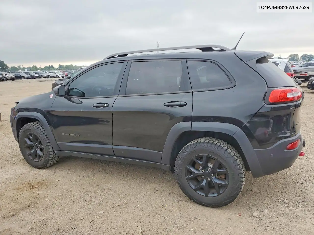 2015 Jeep Cherokee Trailhawk VIN: 1C4PJMBS2FW697629 Lot: 61130046