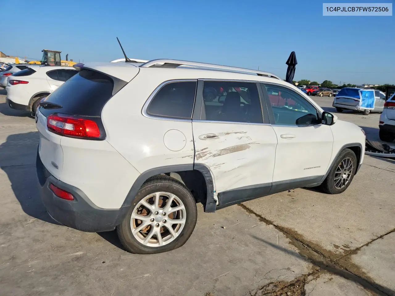 2015 Jeep Cherokee Latitude VIN: 1C4PJLCB7FW572506 Lot: 61491216