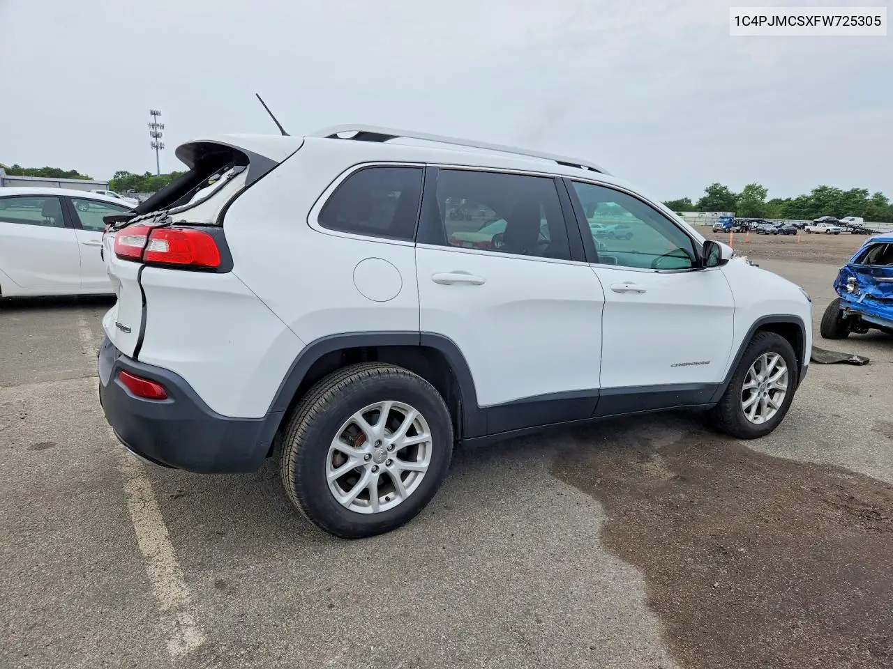 2015 Jeep Cherokee Latitude VIN: 1C4PJMCSXFW725305 Lot: 61538676