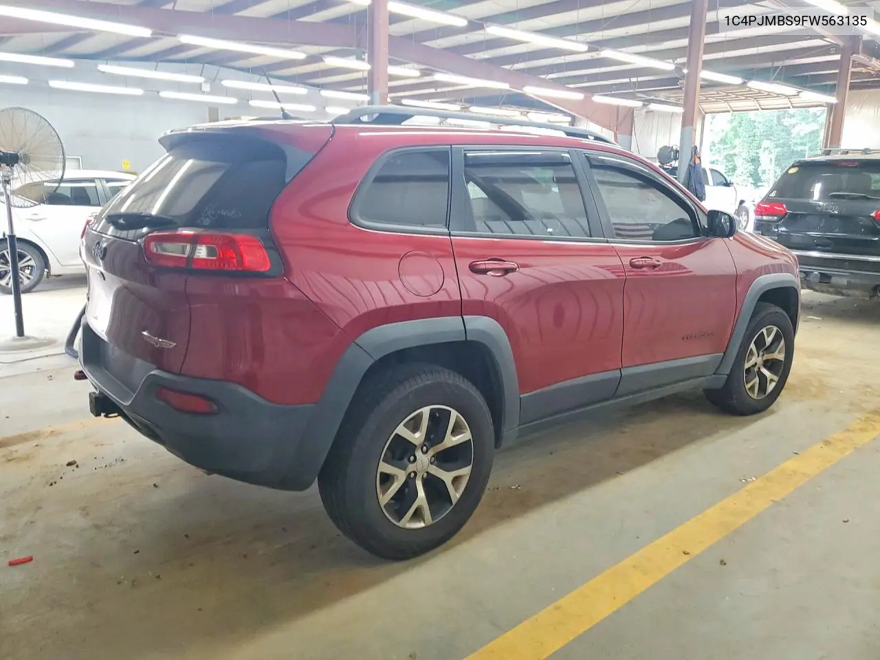 2015 Jeep Cherokee Trailhawk VIN: 1C4PJMBS9FW563135 Lot: 61911736