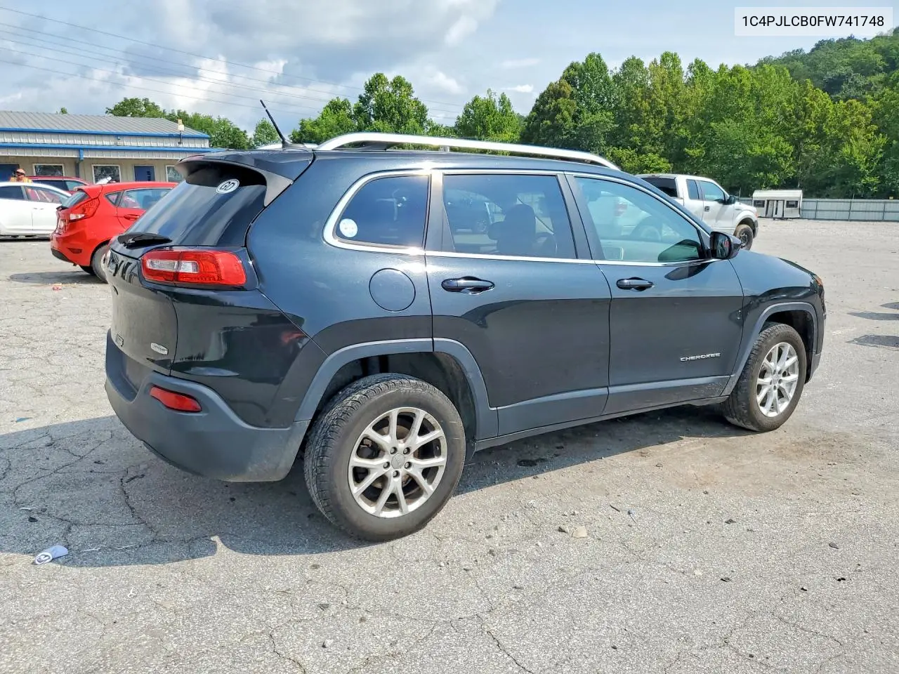 2015 Jeep Cherokee Latitude VIN: 1C4PJLCB0FW741748 Lot: 62304076