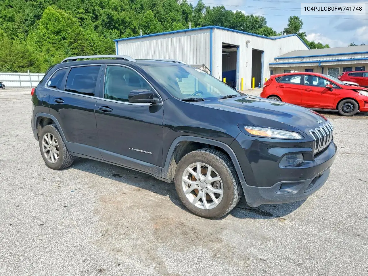2015 Jeep Cherokee Latitude VIN: 1C4PJLCB0FW741748 Lot: 62304076