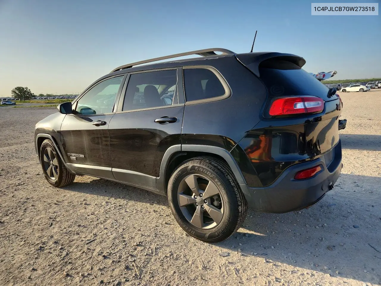 2016 Jeep Cherokee Latitude VIN: 1C4PJLCB7GW273518 Lot: 60089596
