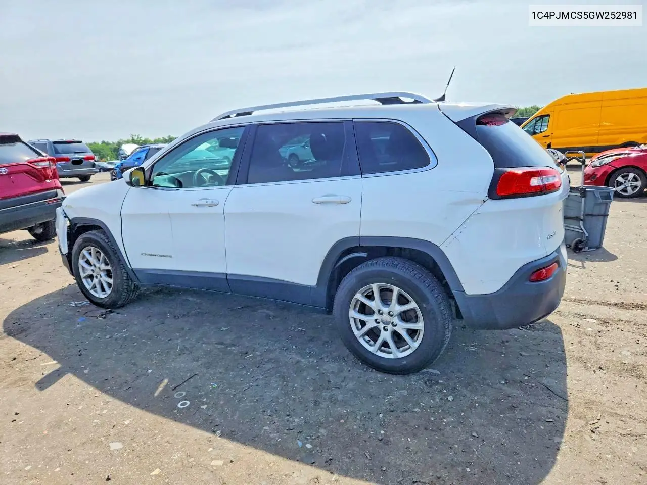 2016 Jeep Cherokee Latitude VIN: 1C4PJMCS5GW252981 Lot: 60511806