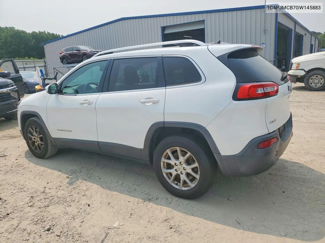 2016 Jeep Cherokee Latitude VIN: 1C4PJMCB7GW145883 Lot: 61226646