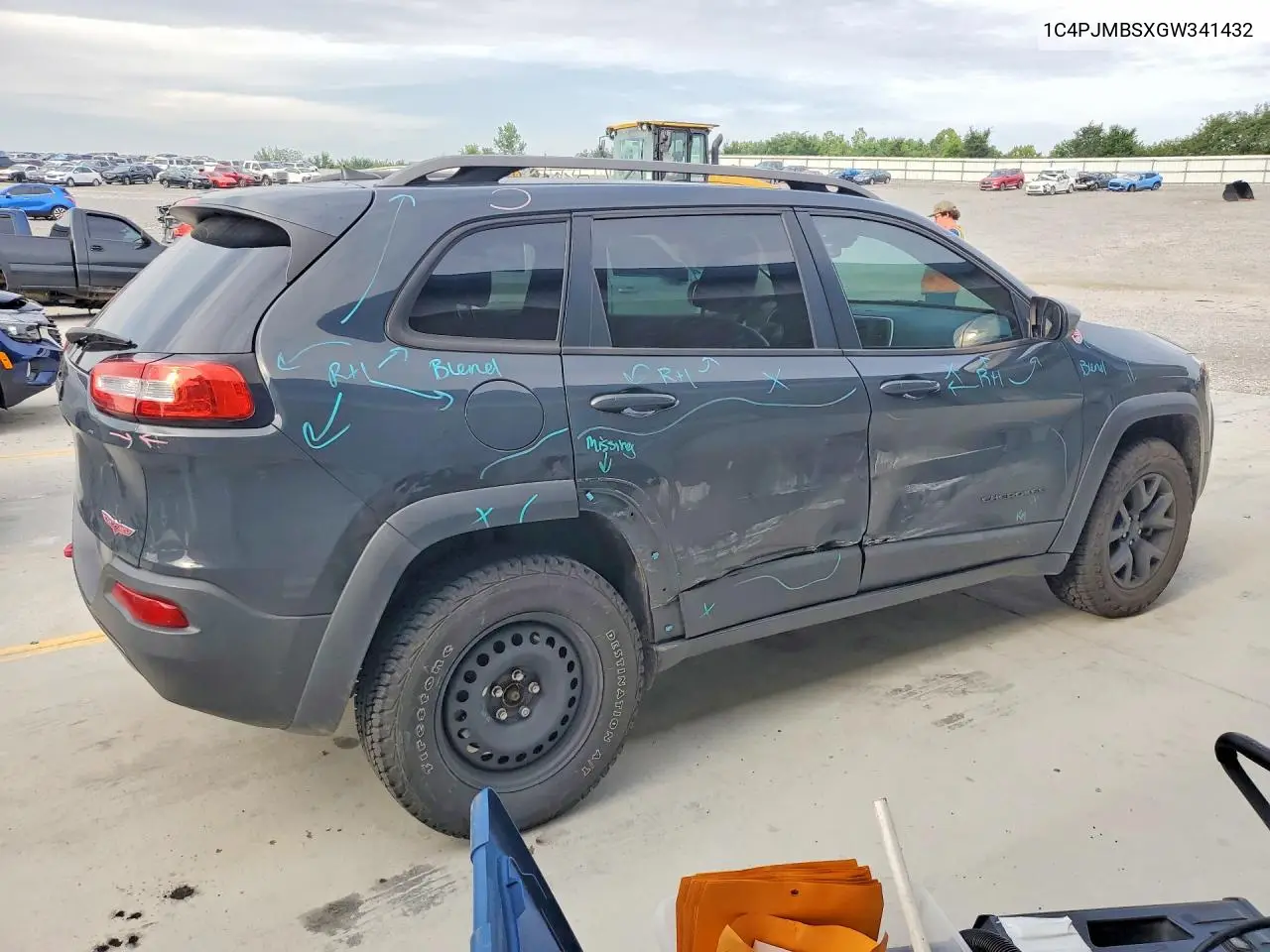 2016 Jeep Cherokee Trailhawk VIN: 1C4PJMBSXGW341432 Lot: 61567536
