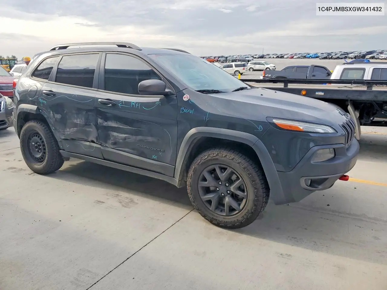 2016 Jeep Cherokee Trailhawk VIN: 1C4PJMBSXGW341432 Lot: 61567536