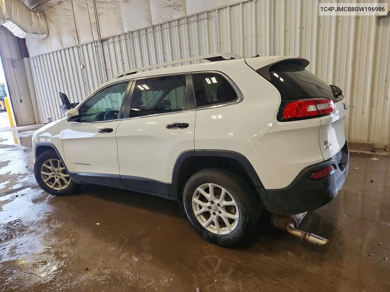 2016 Jeep Cherokee Latitude VIN: 1C4PJMCB8GW196986 Lot: 61619216