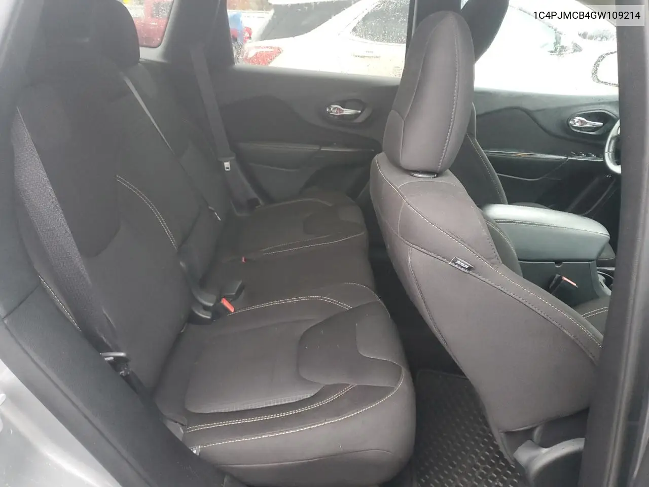 1C4PJMCB4GW109214 2016 Jeep Cherokee Latitude