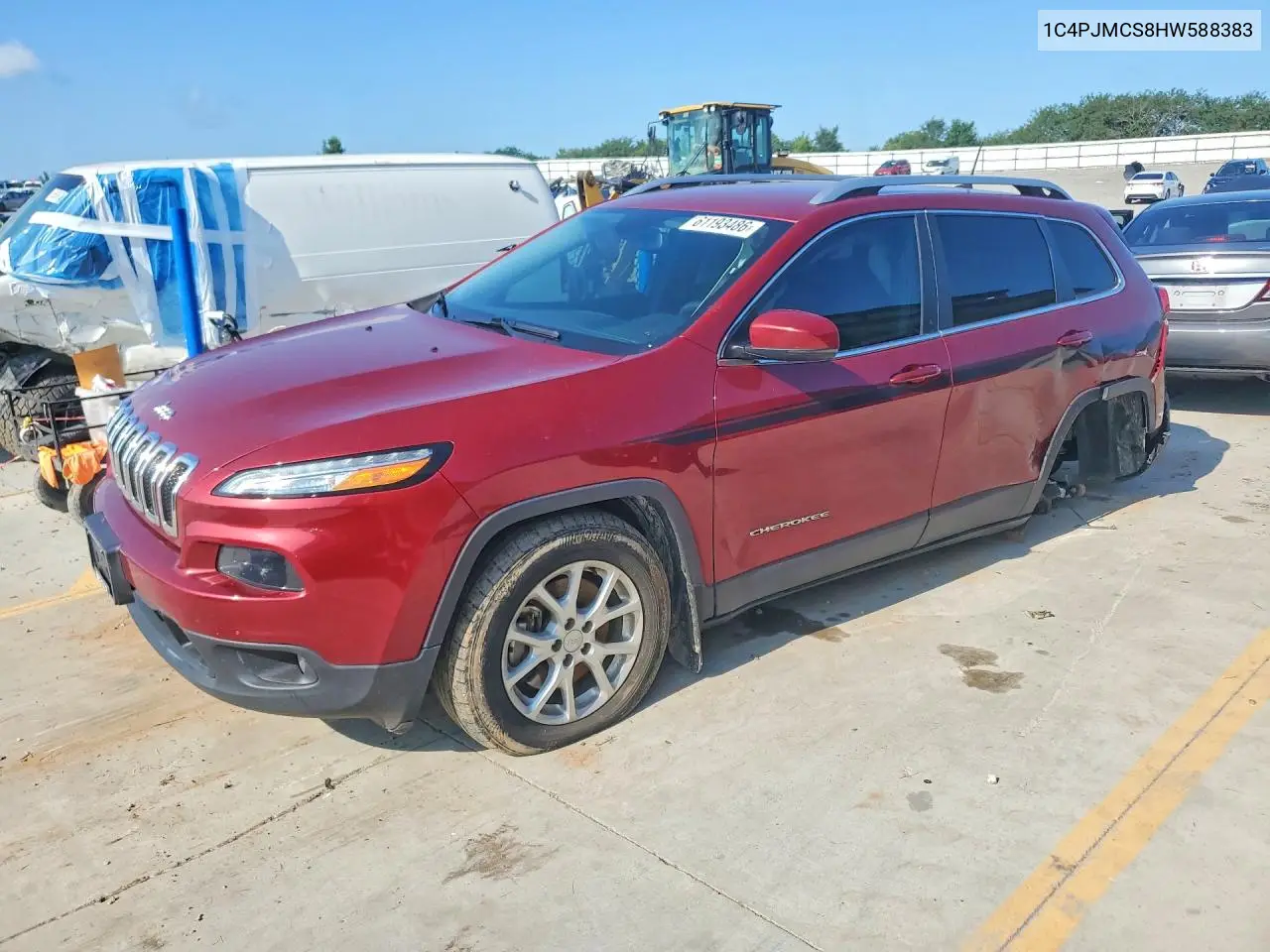 2017 Jeep Cherokee Latitude VIN: 1C4PJMCS8HW588383 Lot: 61193486