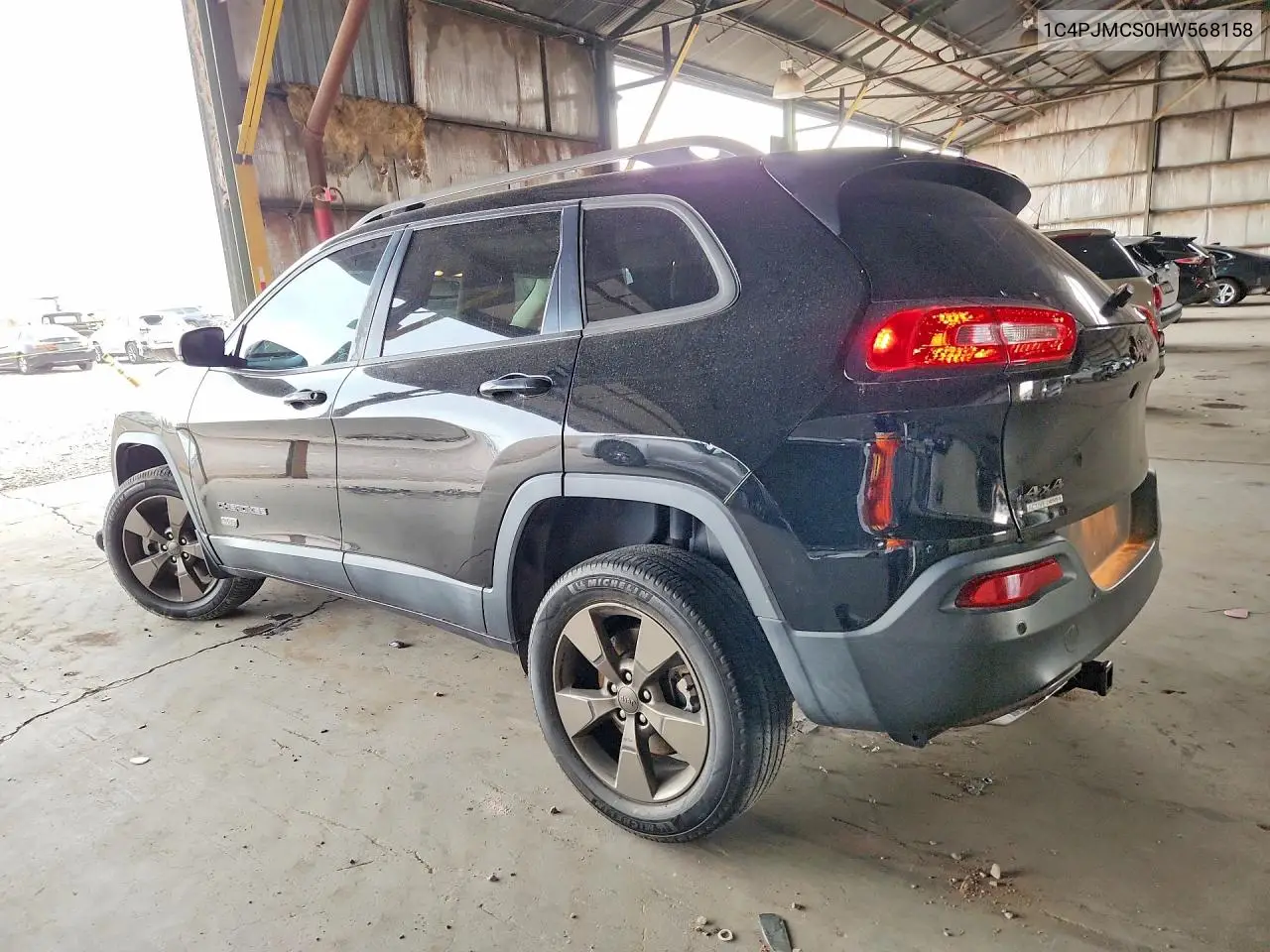 2017 Jeep Cherokee VIN: 1C4PJMCS0HW568158 Lot: 61545296