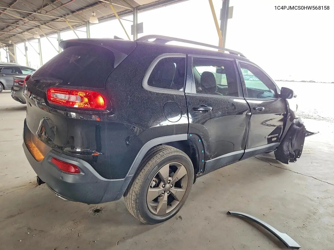 2017 Jeep Cherokee VIN: 1C4PJMCS0HW568158 Lot: 61545296