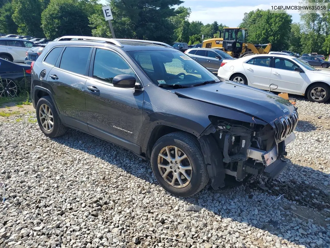 2017 Jeep Cherokee Latitude VIN: 1C4PJMCB3HW635058 Lot: 61666426