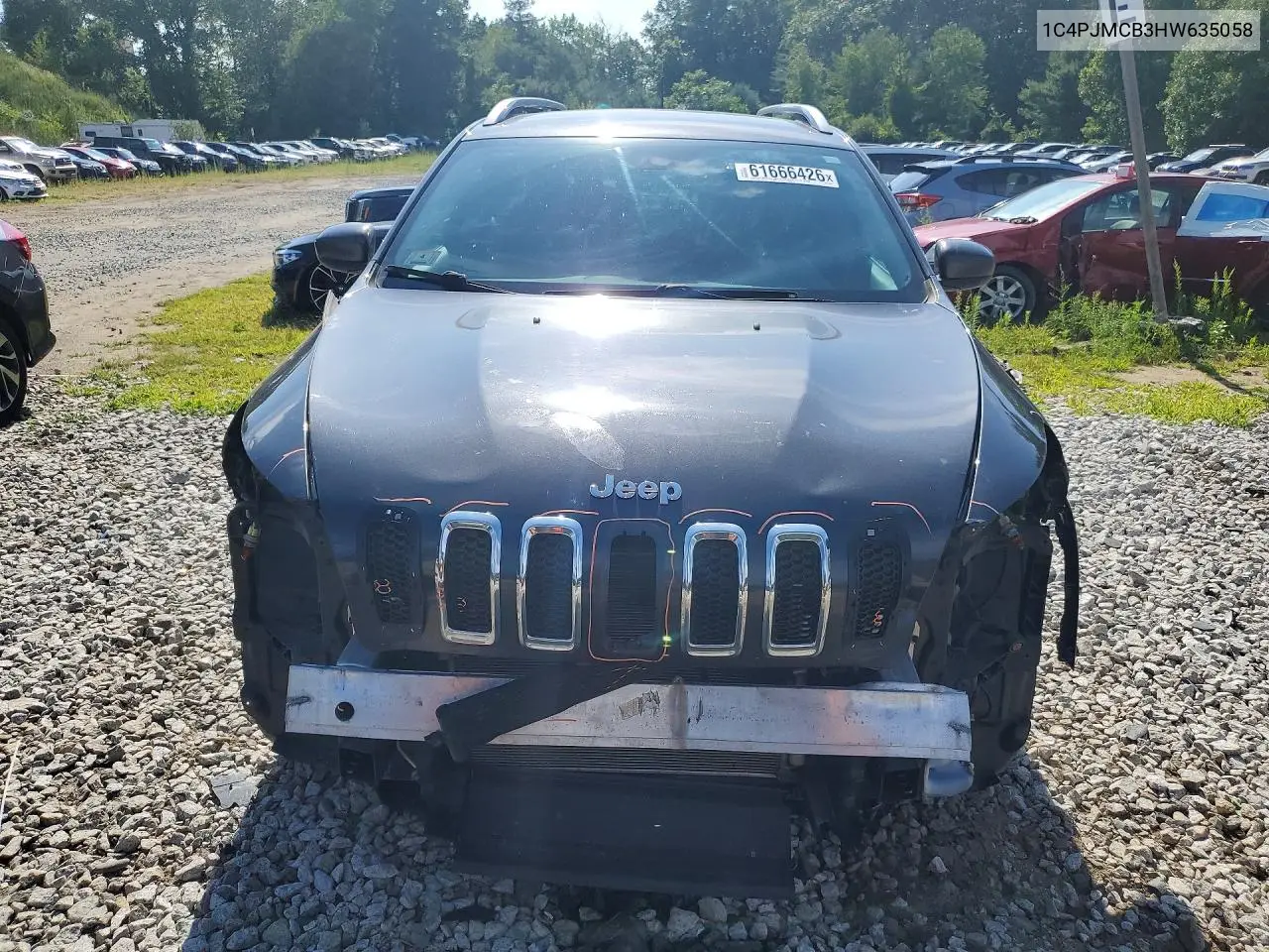 2017 Jeep Cherokee Latitude VIN: 1C4PJMCB3HW635058 Lot: 61666426