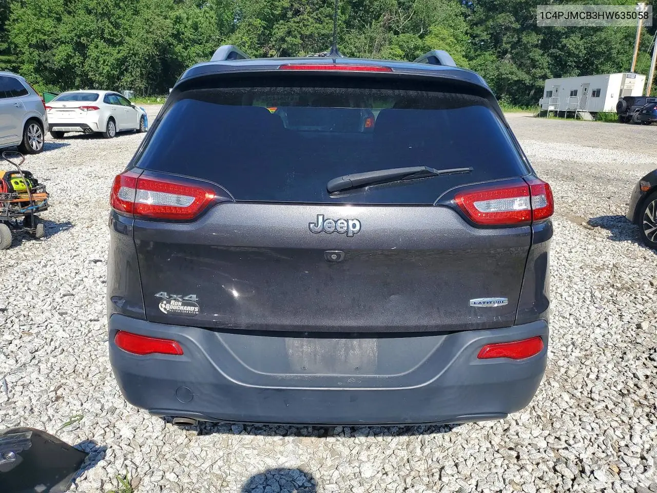 2017 Jeep Cherokee Latitude VIN: 1C4PJMCB3HW635058 Lot: 61666426