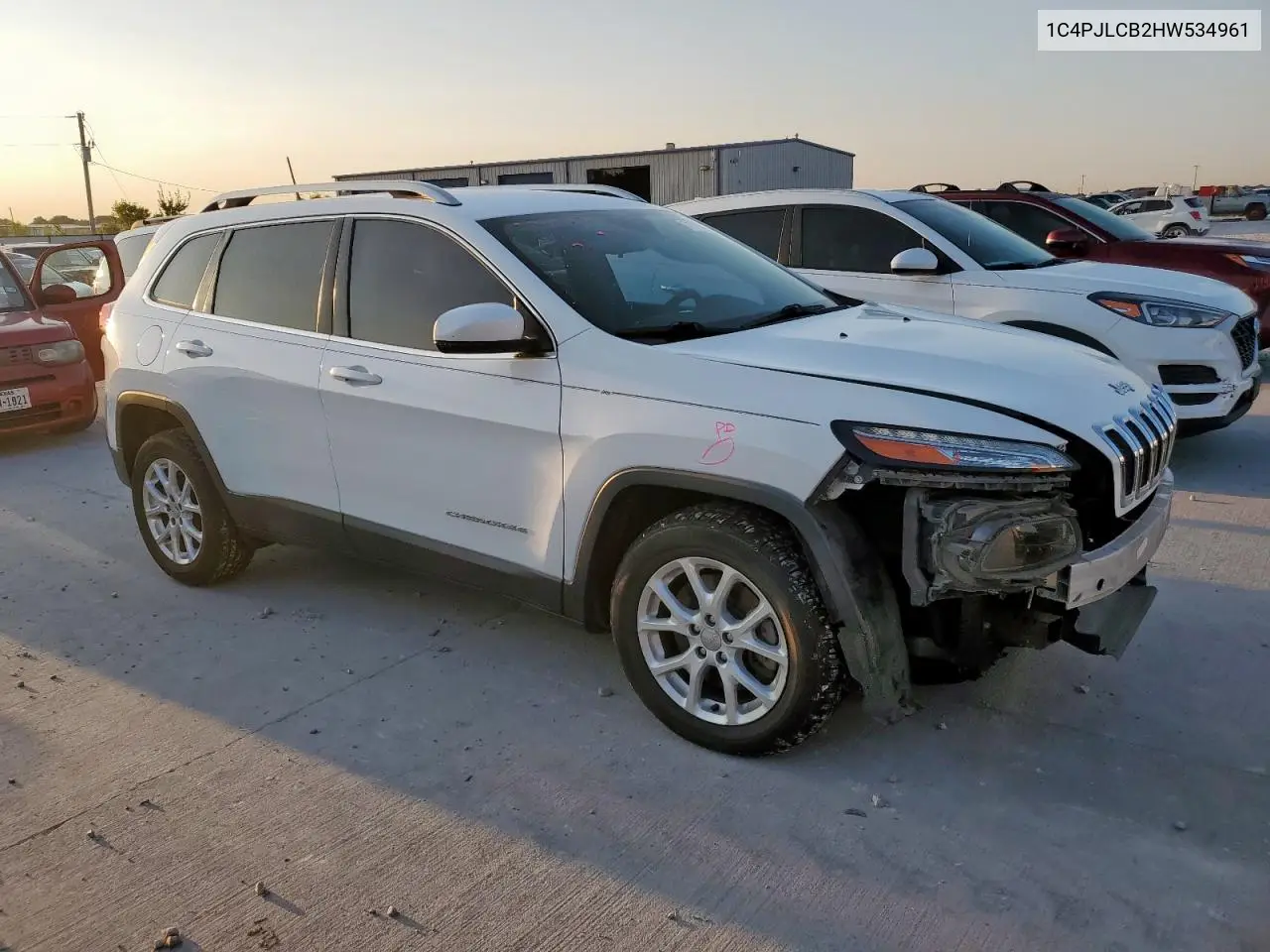 1C4PJLCB2HW534961 2017 Jeep Cherokee Latitude