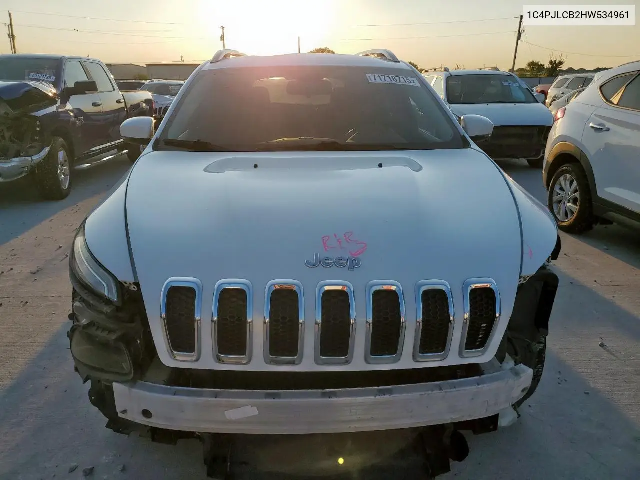 1C4PJLCB2HW534961 2017 Jeep Cherokee Latitude