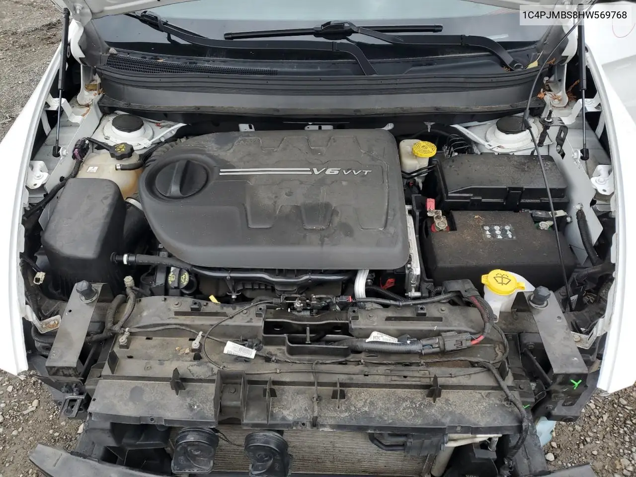 1C4PJMBS8HW569768 2017 Jeep Cherokee Trailhawk