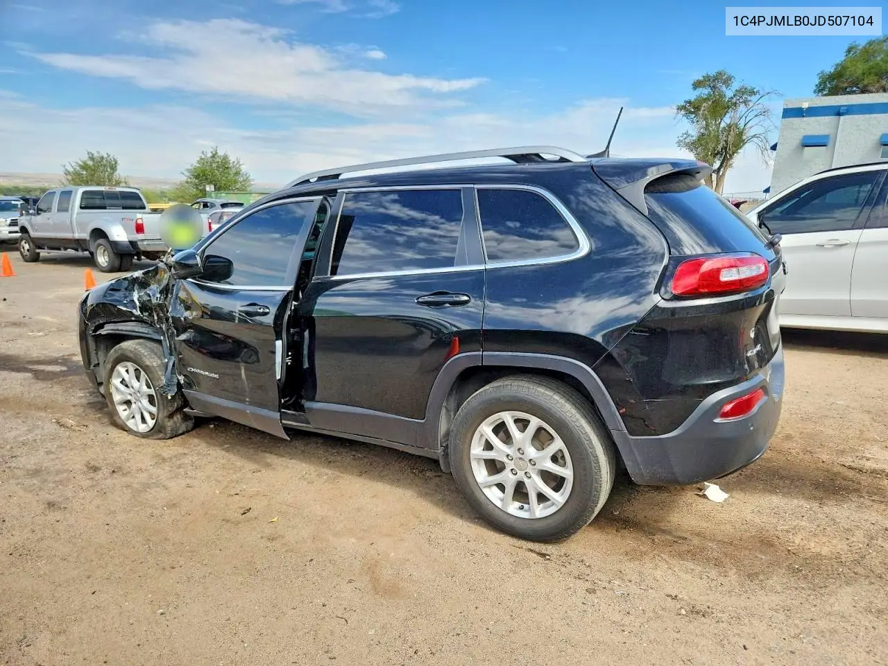 1C4PJMLB0JD507104 2018 Jeep Cherokee Latitude Plus