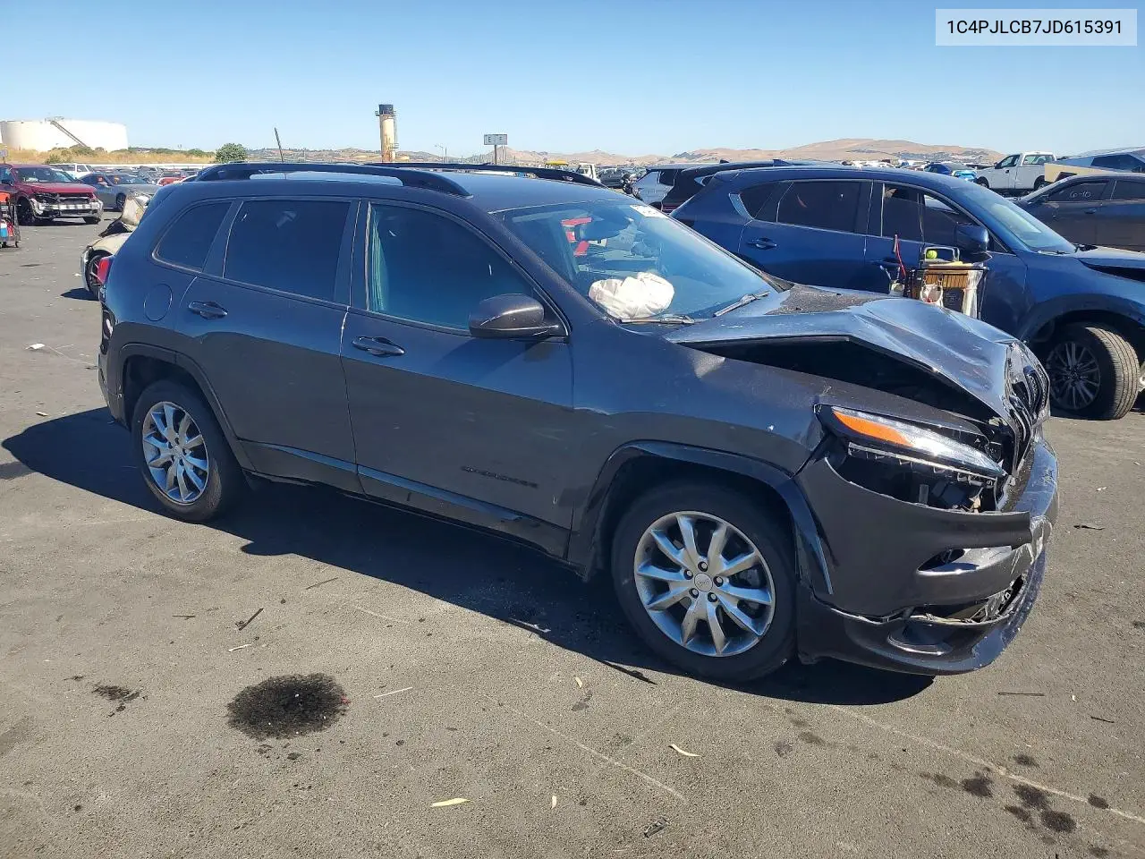2018 Jeep Cherokee Latitude VIN: 1C4PJLCB7JD615391 Lot: 57042346