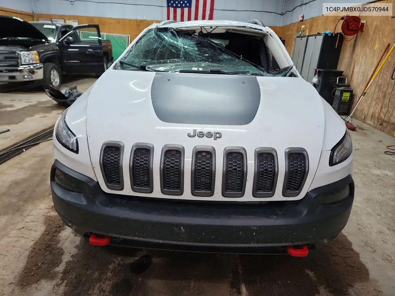 1C4PJMBX0JD570944 2018 Jeep Cherokee Trailhawk