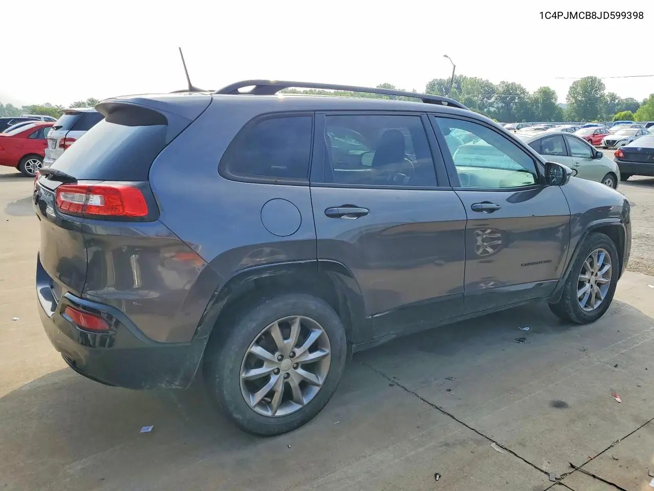2018 Jeep Cherokee Latitude VIN: 1C4PJMCB8JD599398 Lot: 60002226