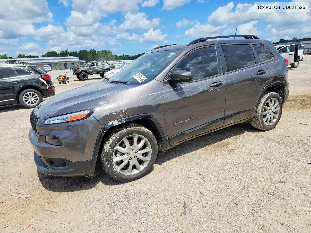 2018 Jeep Cherokee Latitude VIN: 1C4PJLCB1JD621526 Lot: 61294116