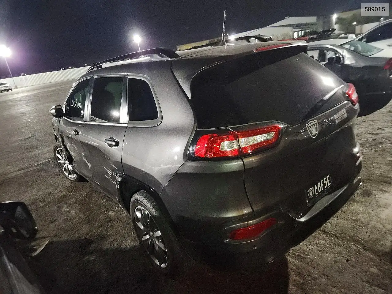 2018 Jeep Cherokee Latitude VIN: 589015 Lot: 61642976