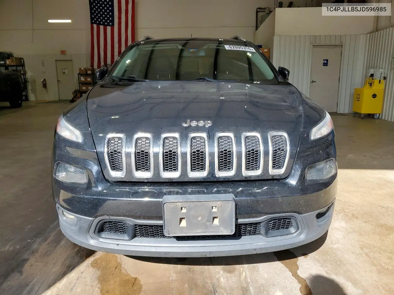 2018 Jeep Cherokee Latitude Plus VIN: 1C4PJLLB5JD596985 Lot: 62095356