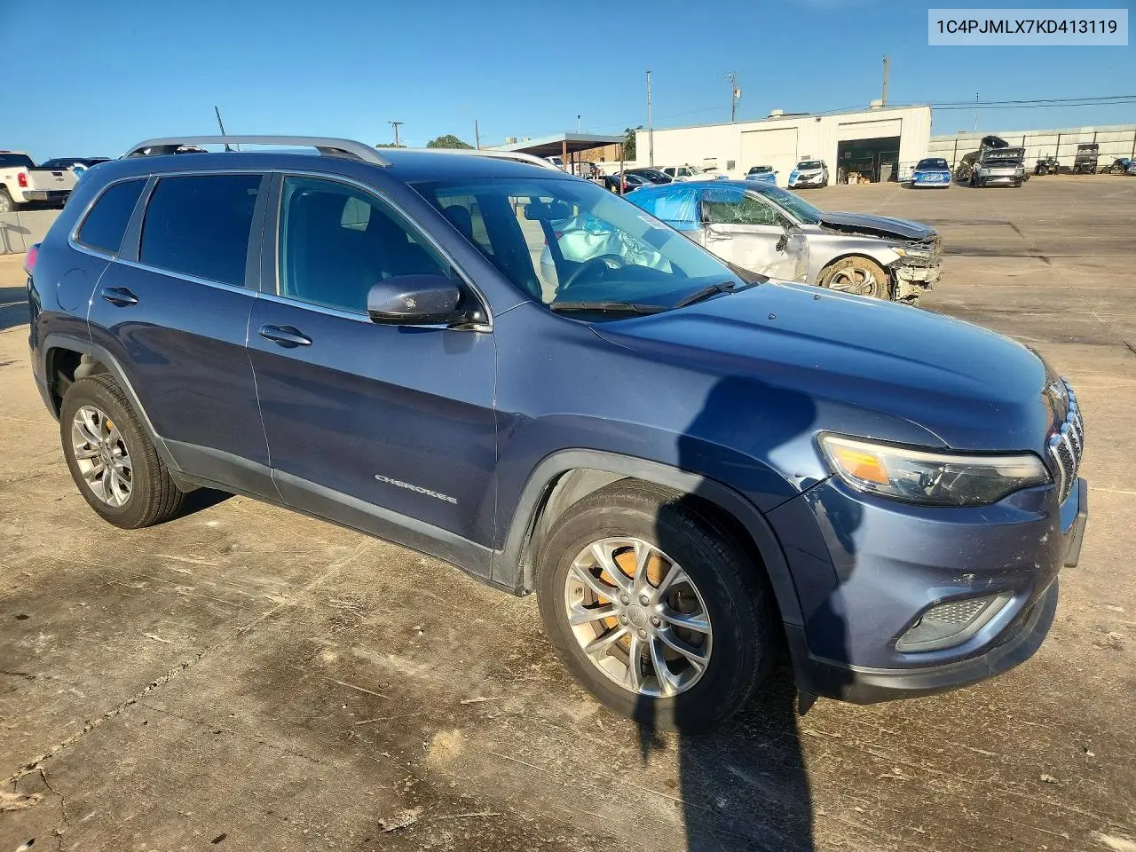2019 Jeep Cherokee Latitude Plus VIN: 1C4PJMLX7KD413119 Lot: 56307216