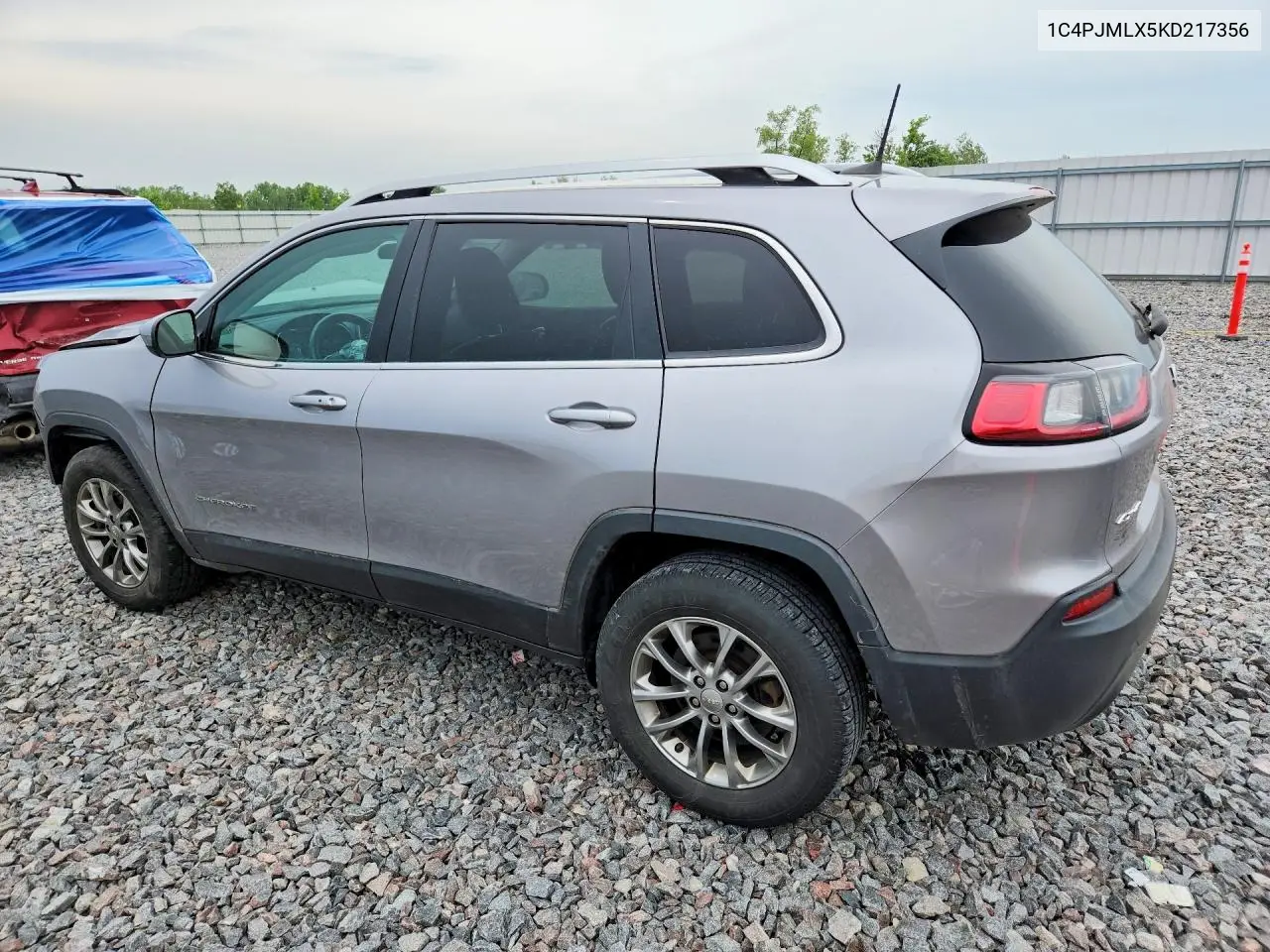 2019 Jeep Cherokee Latitude Plus VIN: 1C4PJMLX5KD217356 Lot: 56453366