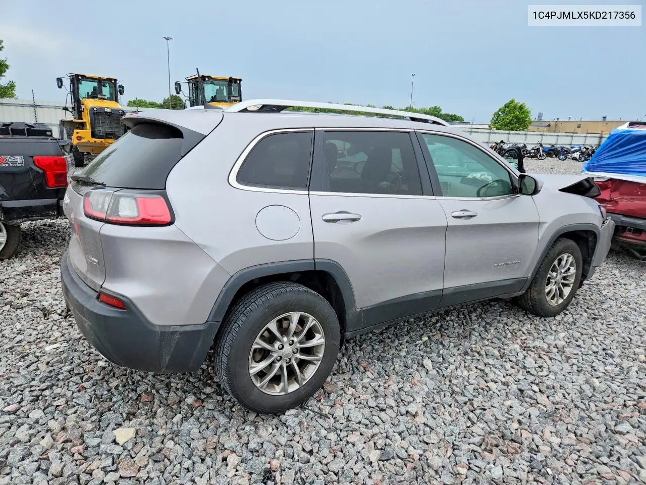 2019 Jeep Cherokee Latitude Plus VIN: 1C4PJMLX5KD217356 Lot: 56453366