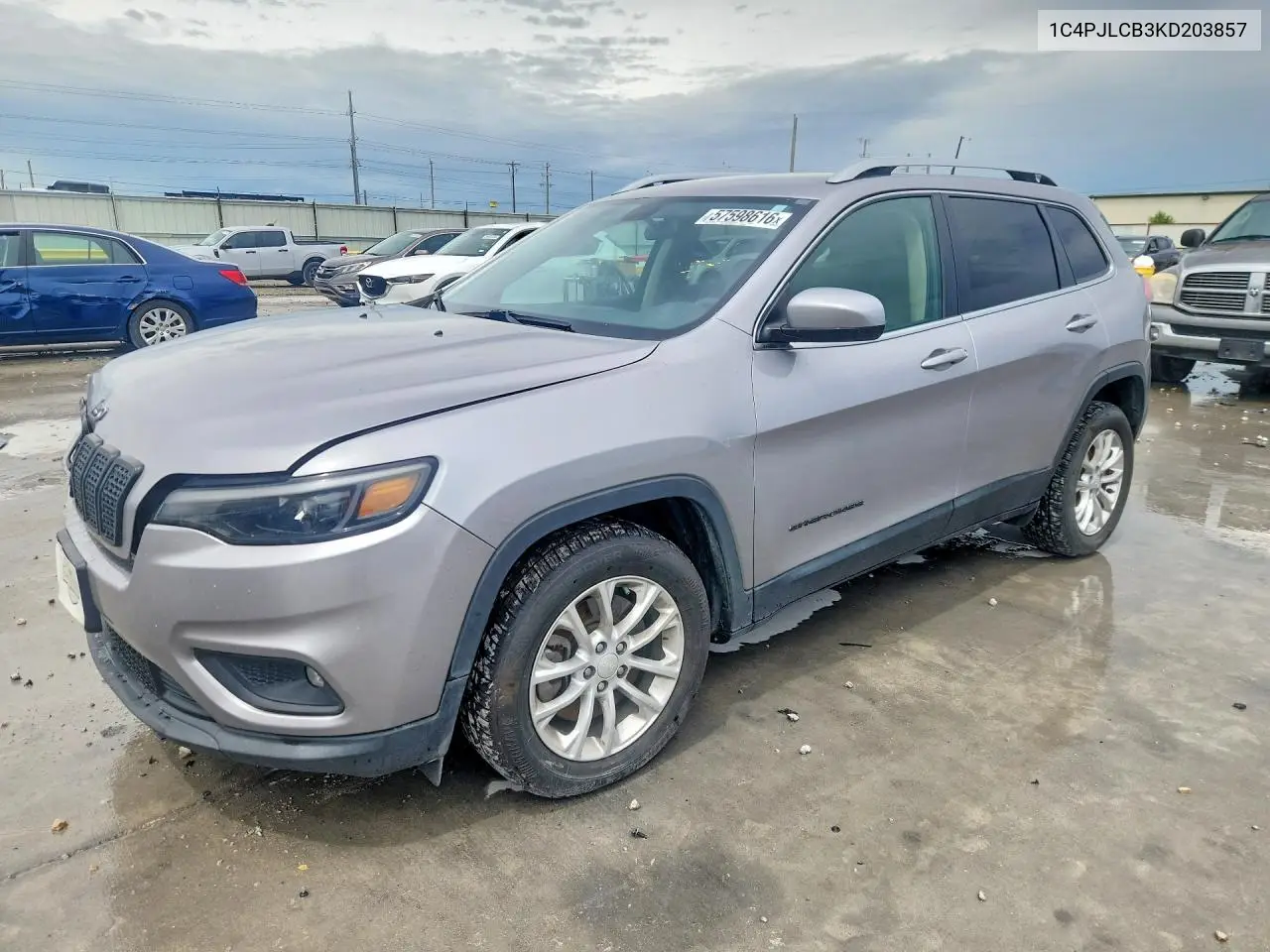 2019 Jeep Cherokee Latitude VIN: 1C4PJLCB3KD203857 Lot: 57598616