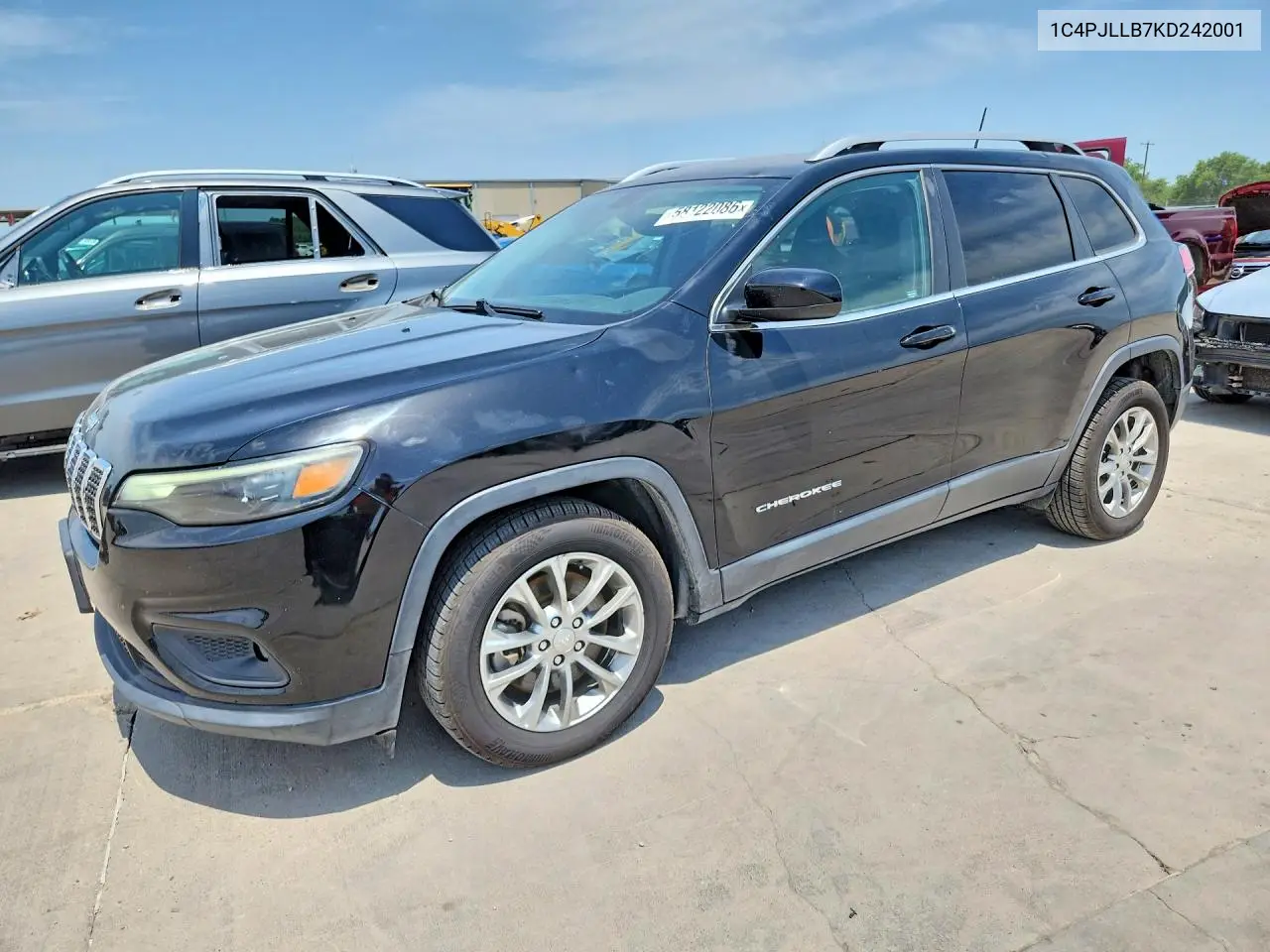 1C4PJLLB7KD242001 2019 Jeep Cherokee Latitude Plus