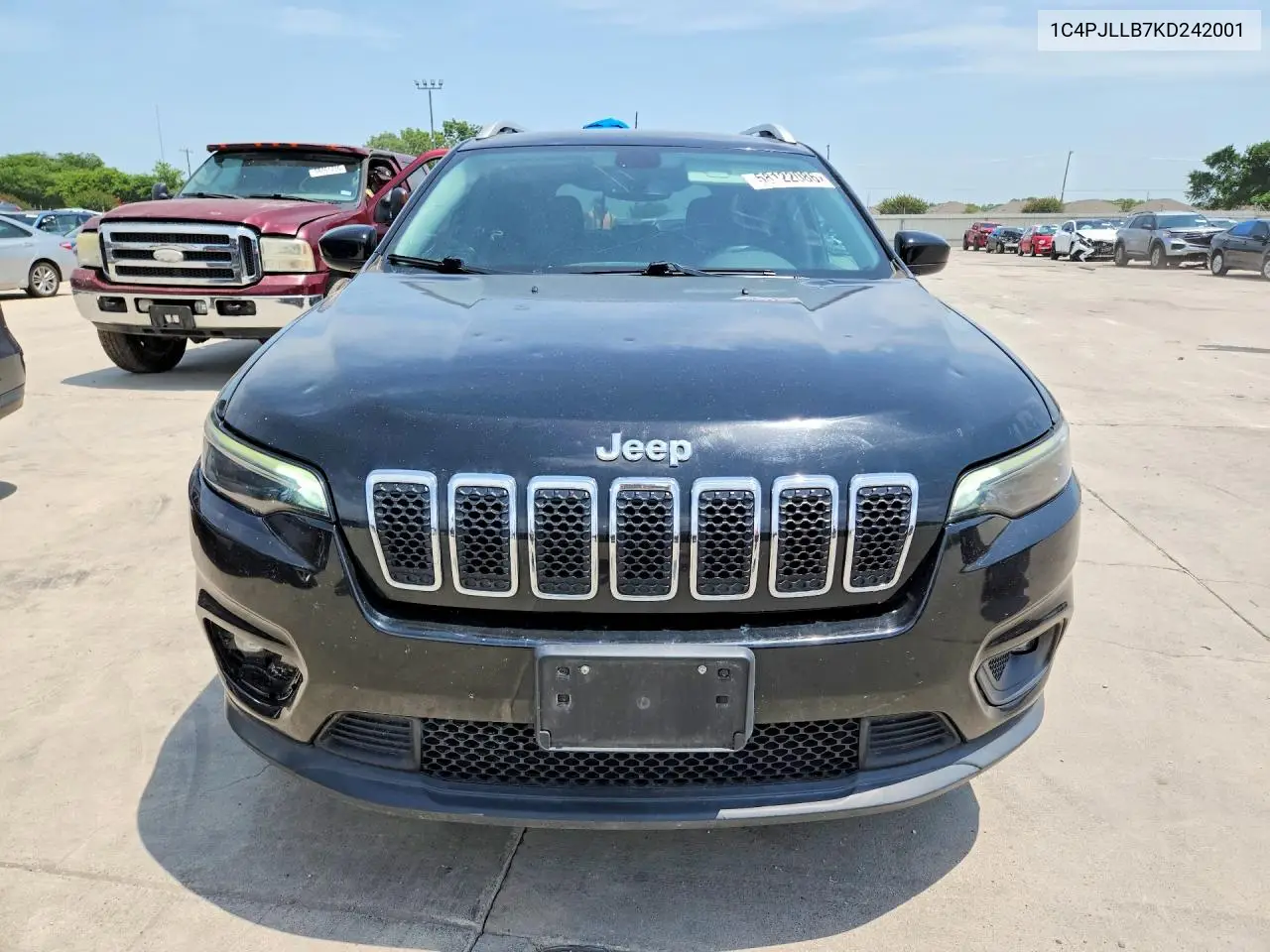 1C4PJLLB7KD242001 2019 Jeep Cherokee Latitude Plus