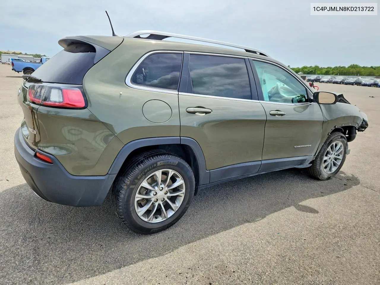 1C4PJMLN8KD213722 2019 Jeep Cherokee Latitude Plus