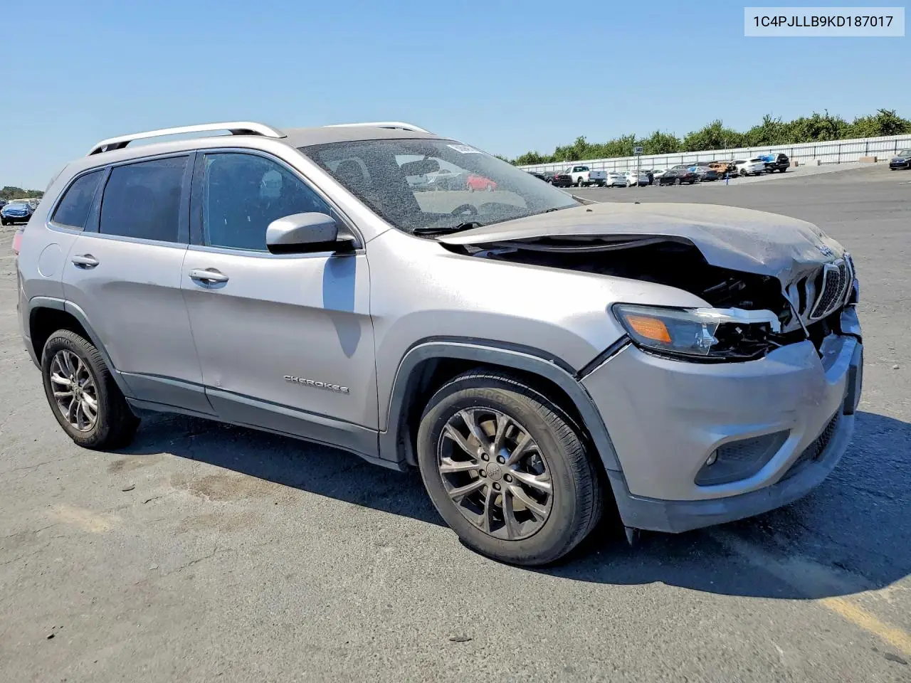 2019 Jeep Cherokee Latitude Plus VIN: 1C4PJLLB9KD187017 Lot: 60694976