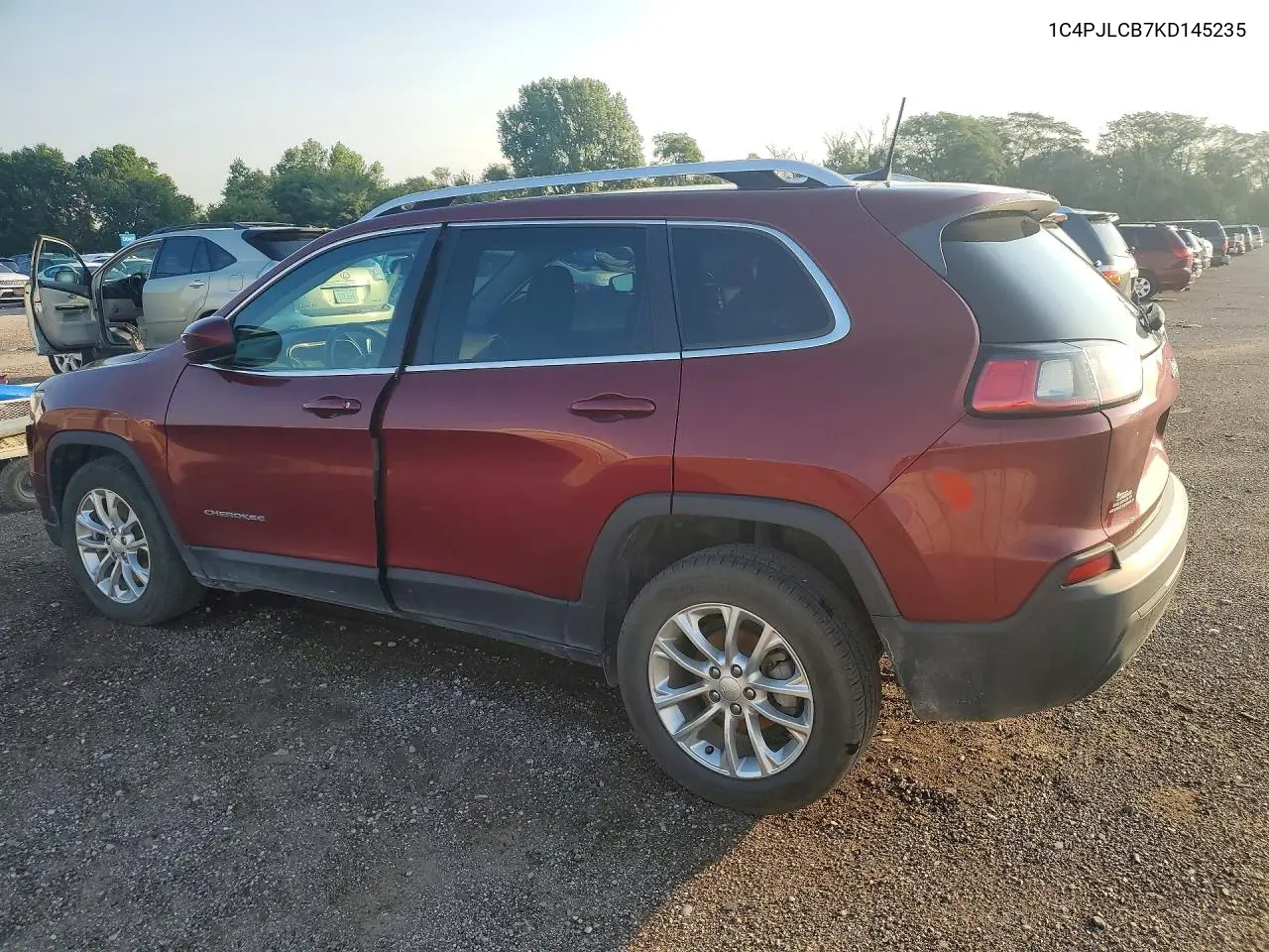 2019 Jeep Cherokee Latitude VIN: 1C4PJLCB7KD145235 Lot: 61212716