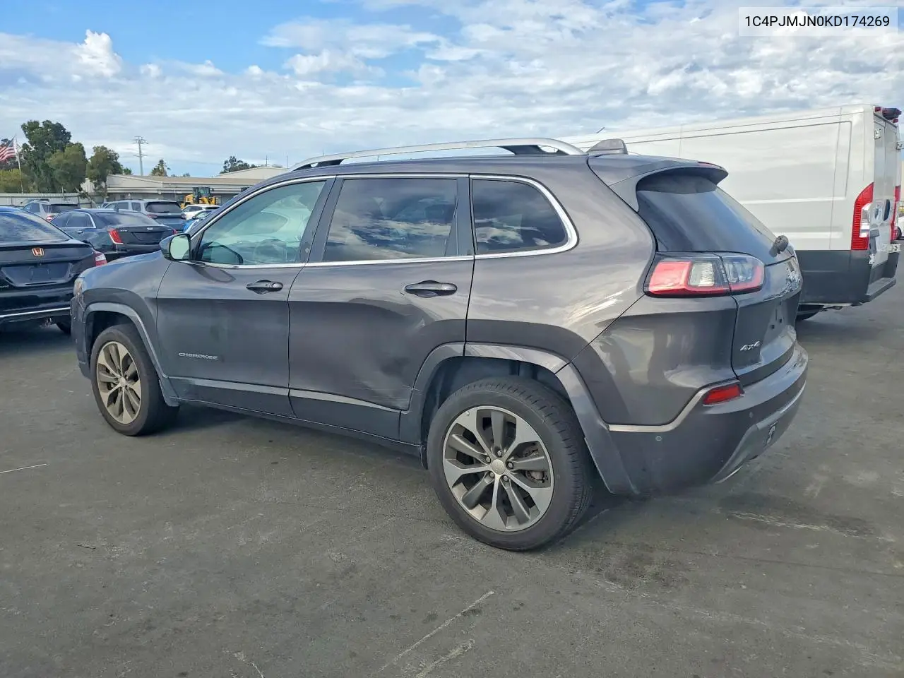 2019 Jeep Cherokee Overland VIN: 1C4PJMJN0KD174269 Lot: 61588296