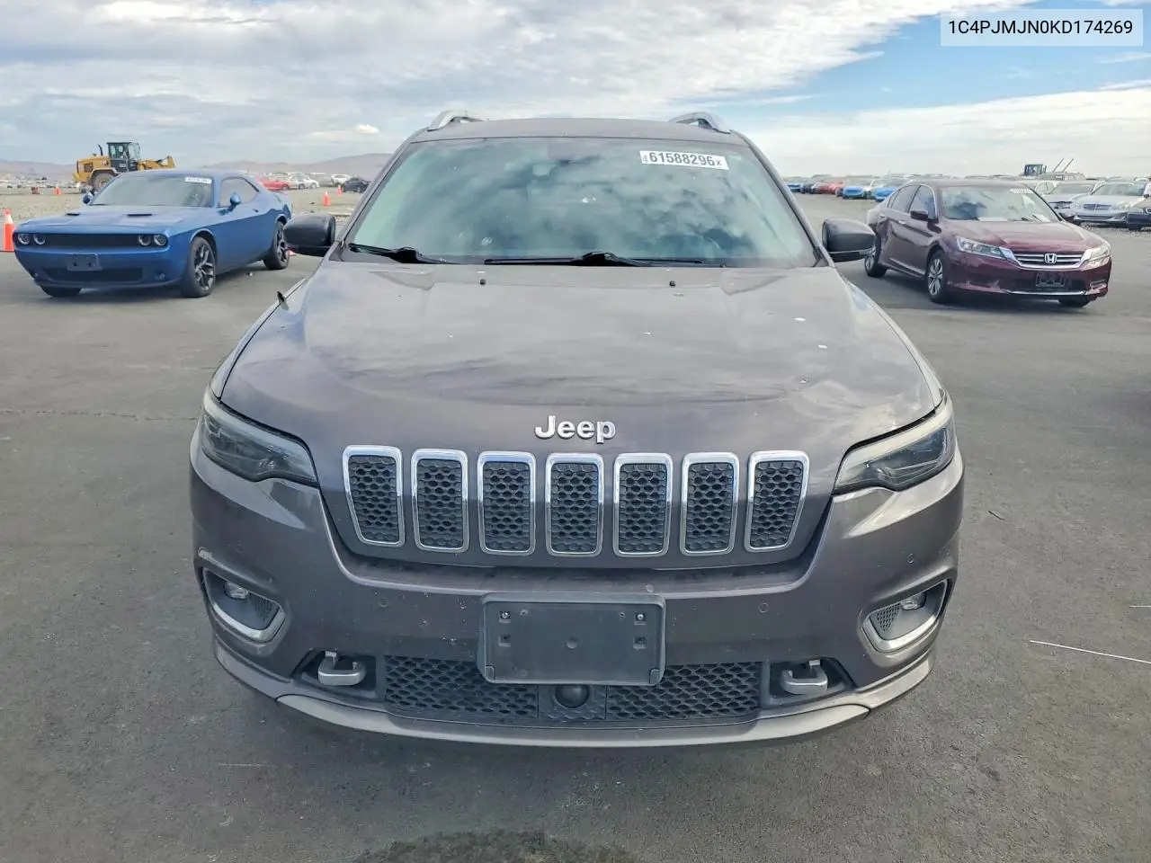 2019 Jeep Cherokee Overland VIN: 1C4PJMJN0KD174269 Lot: 61588296